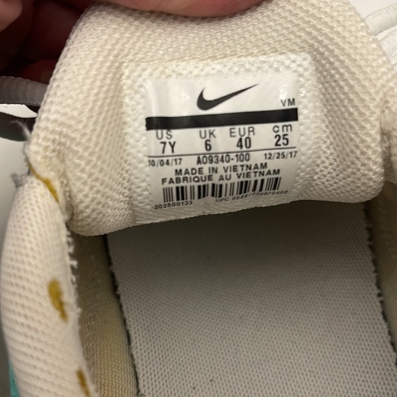 NIKE AIR MAX PLUS RUNNING SNEAKERS MENS-BOYS SIZE 7Y - Picture 6 of 16